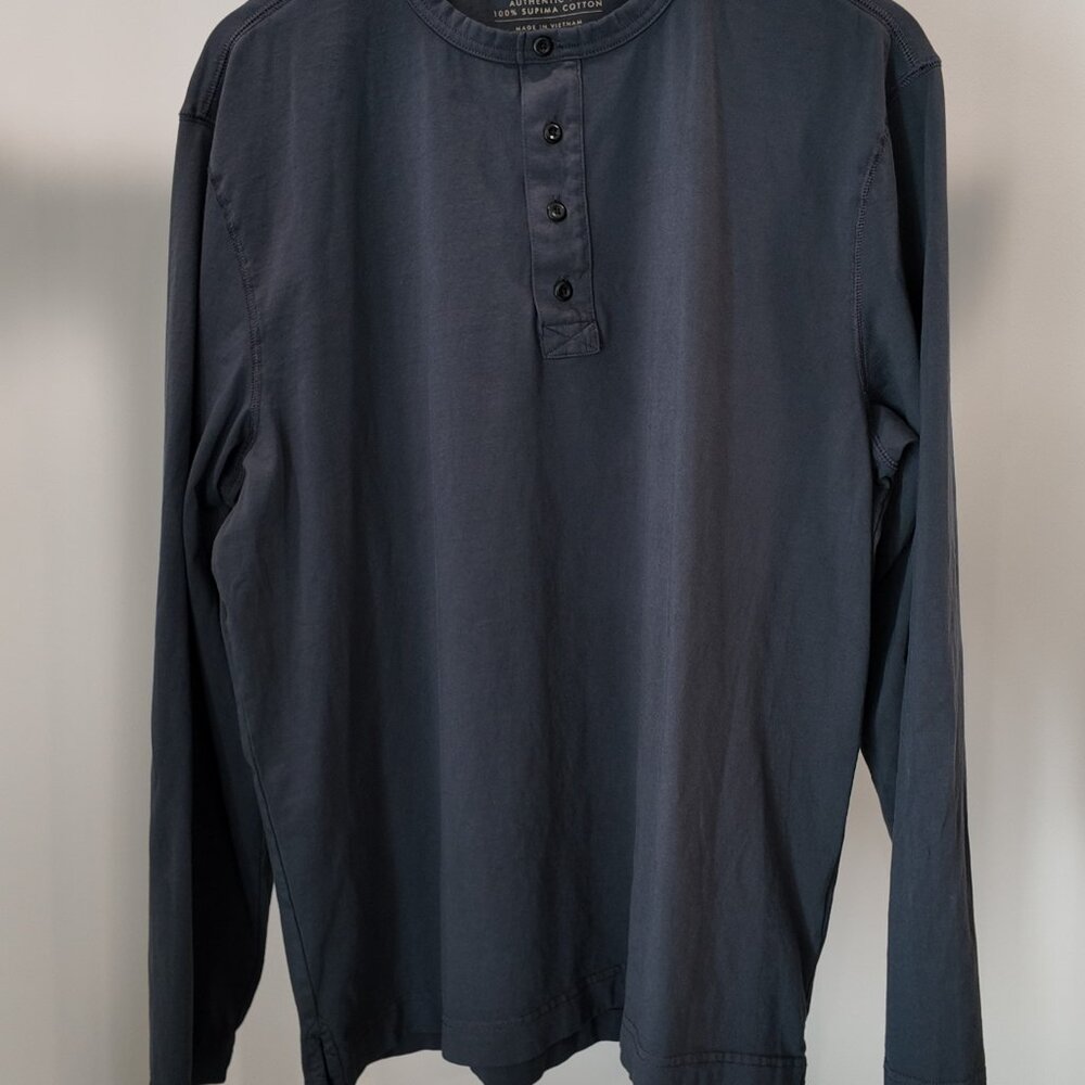 Banana Republic | SUPIMA® Cotton Henley T-Shirt | Size Large - Picture 6 of 11